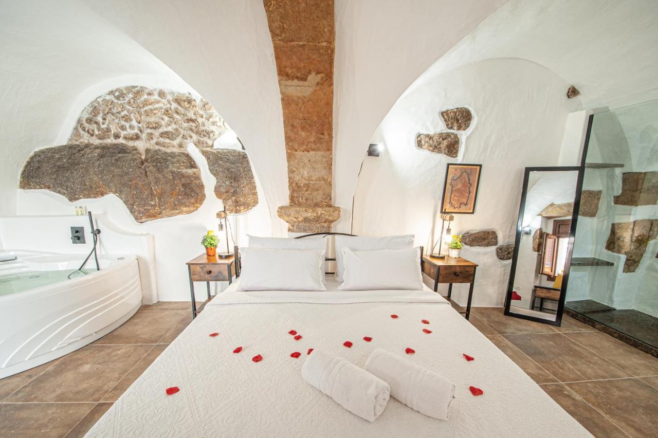 Romantic Loft With Jacuzzi In The Castle กัสเตลซาร์โด ภายนอก รูปภาพ