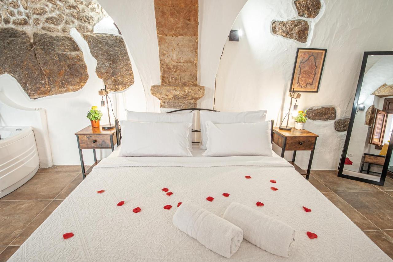 Romantic Loft With Jacuzzi In The Castle กัสเตลซาร์โด ภายนอก รูปภาพ