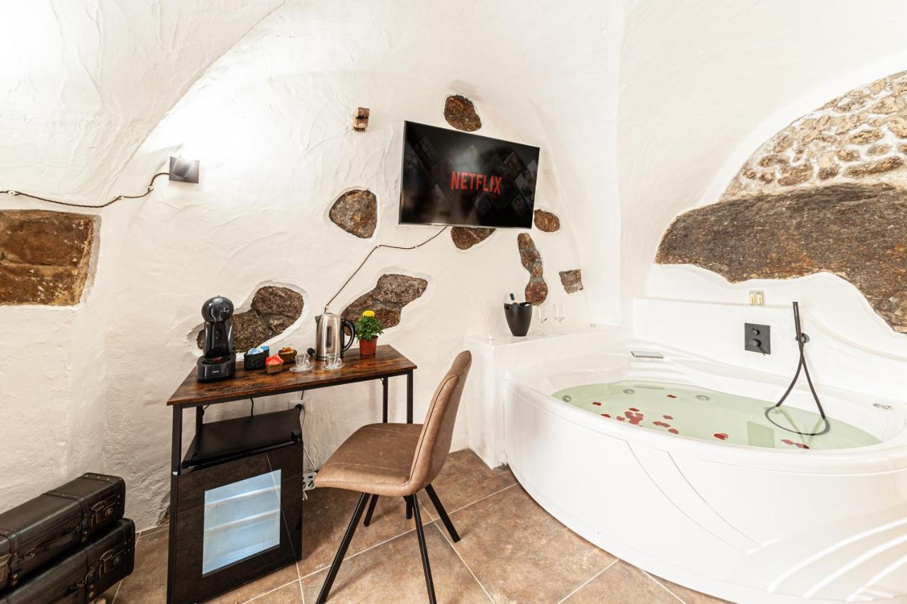 Romantic Loft With Jacuzzi In The Castle กัสเตลซาร์โด ภายนอก รูปภาพ