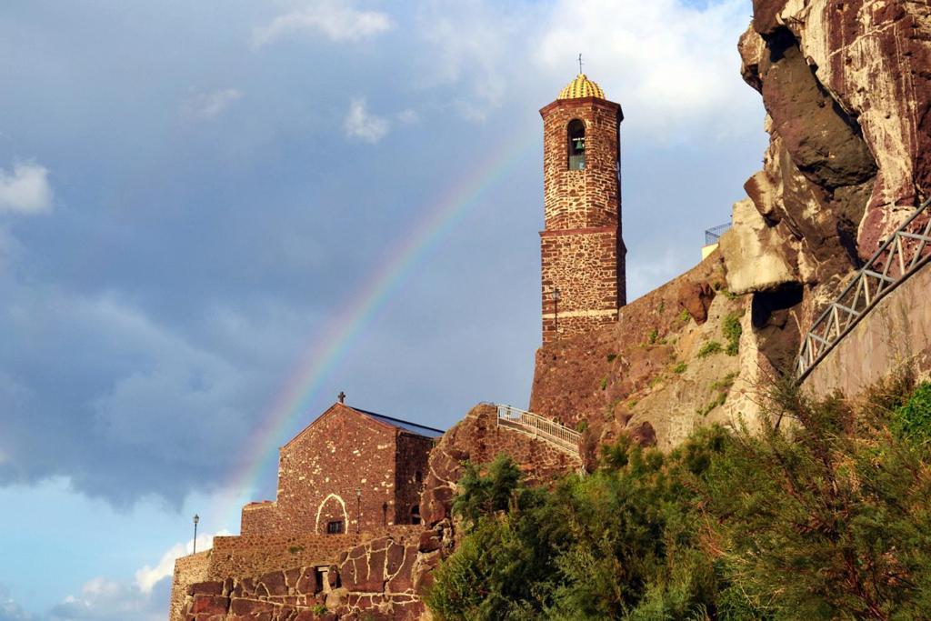 Romantic Loft With Jacuzzi In The Castle กัสเตลซาร์โด ภายนอก รูปภาพ